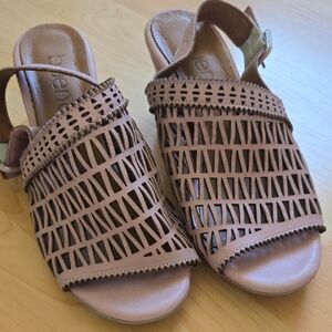 Bueno Mauve Cutout Sandals